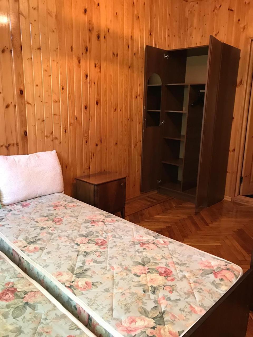 Hotel Гостевой Дом С Садом Gagry Zewnętrze zdjęcie