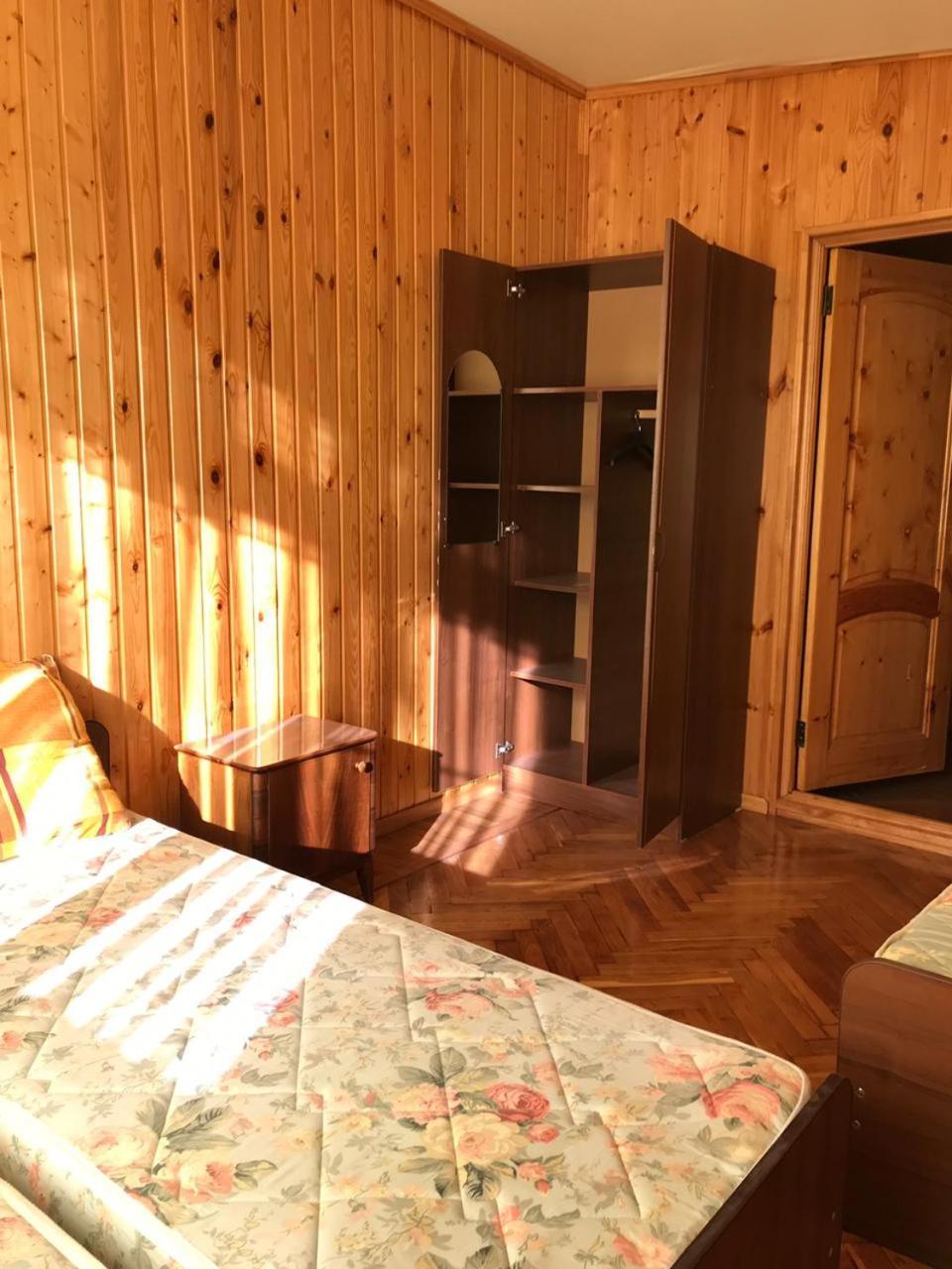 Hotel Гостевой Дом С Садом Gagry Zewnętrze zdjęcie