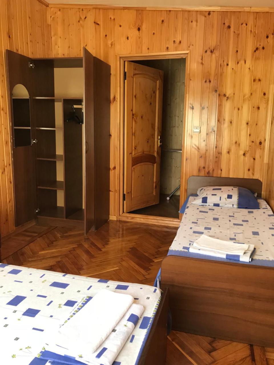 Hotel Гостевой Дом С Садом Gagry Zewnętrze zdjęcie