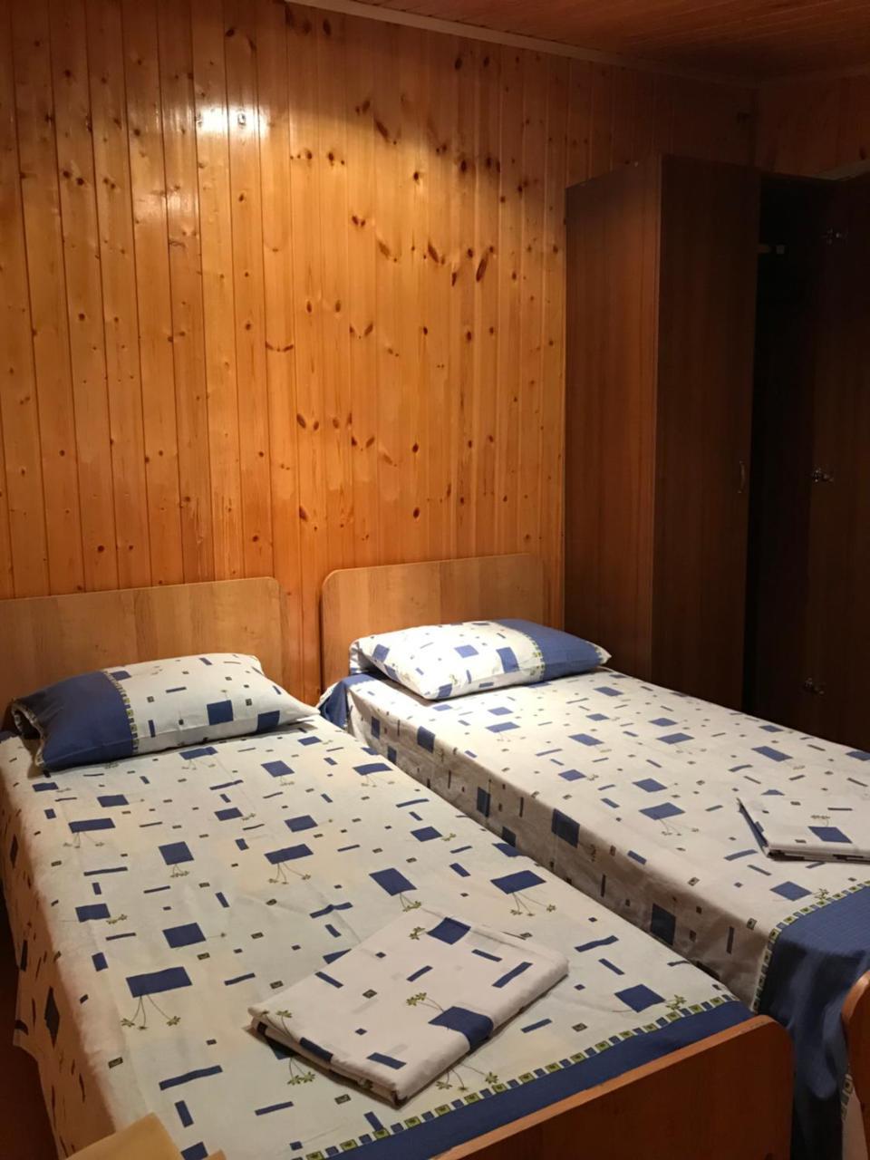 Hotel Гостевой Дом С Садом Gagry Zewnętrze zdjęcie